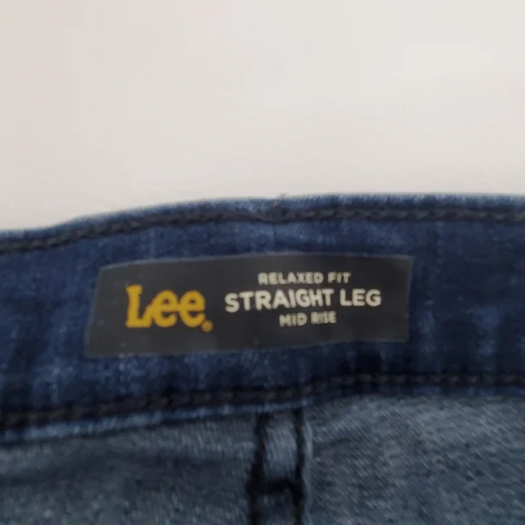 Lee Women's Straight Leg Womens Jeans Mid Rise Dark Wash Size 10 - Picture 7 of 8